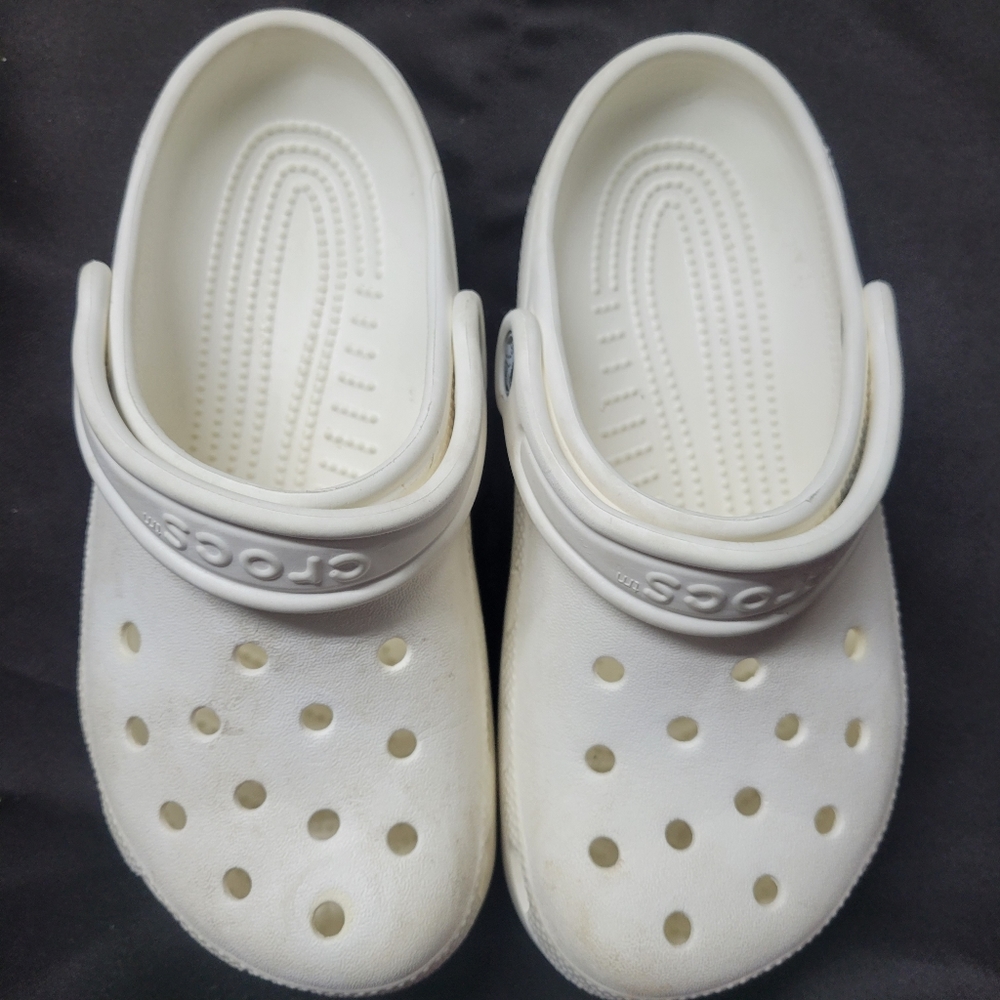 White crocs j2 unisex